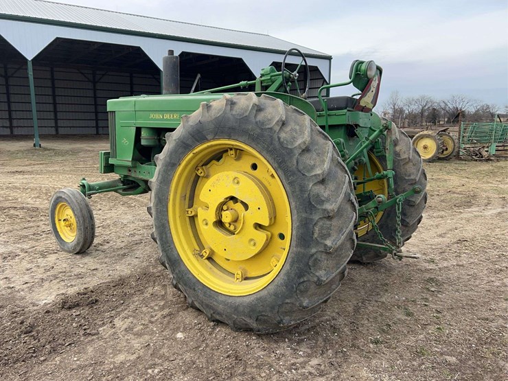 john-deere-70-image-3