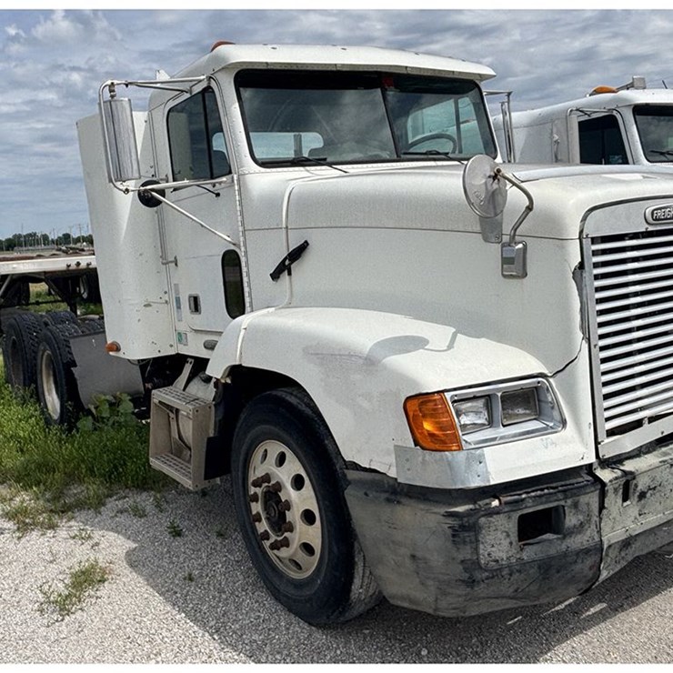1998 FREIGHTLINER FLD112