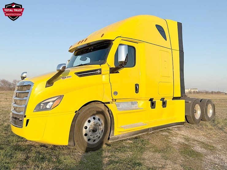 2022-freightliner-cascadia-126-image-1