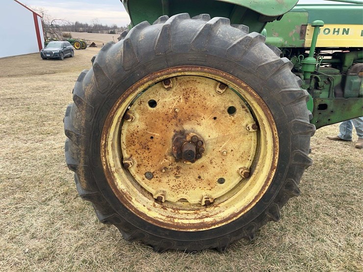 john-deere-720-image-38