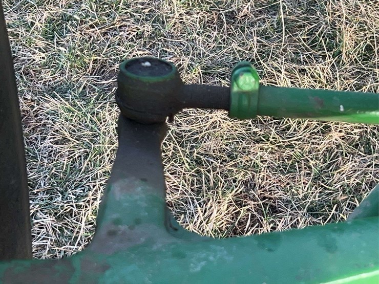 john-deere-820-image-23