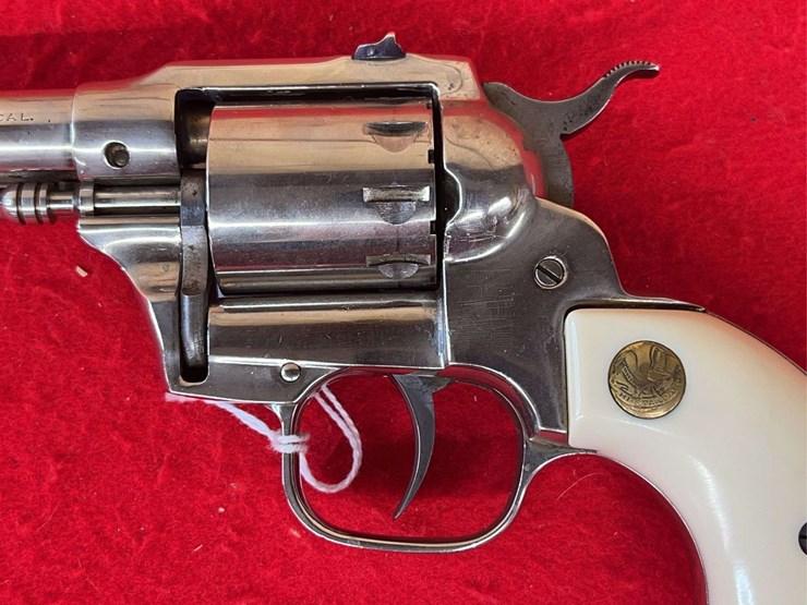 high-standard-double-nine-revolver-.22-caliber-image-10