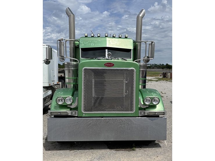 1988-peterbilt-379-image-2