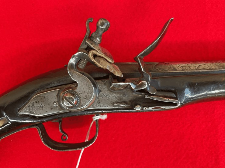flintlock-pistol-with-ornate-brass-furniture-image-8
