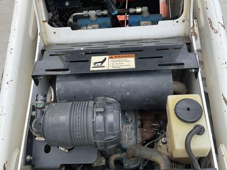 2020-bobcat-mt100-image-17
