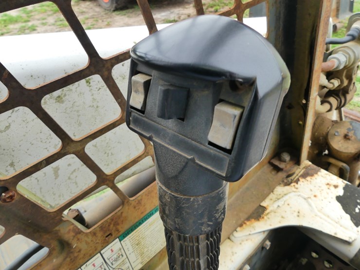 2007-bobcat-t250-image-14