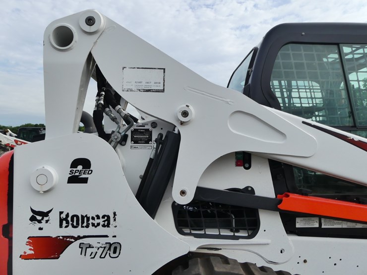 2023-bobcat-t770-image-8