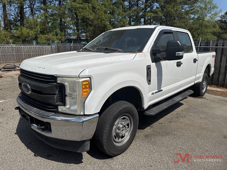 2017-ford-f250-xl-image-4