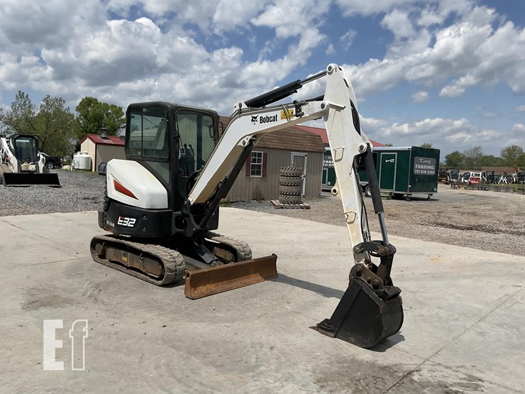2021-bobcat-e32i-image-6