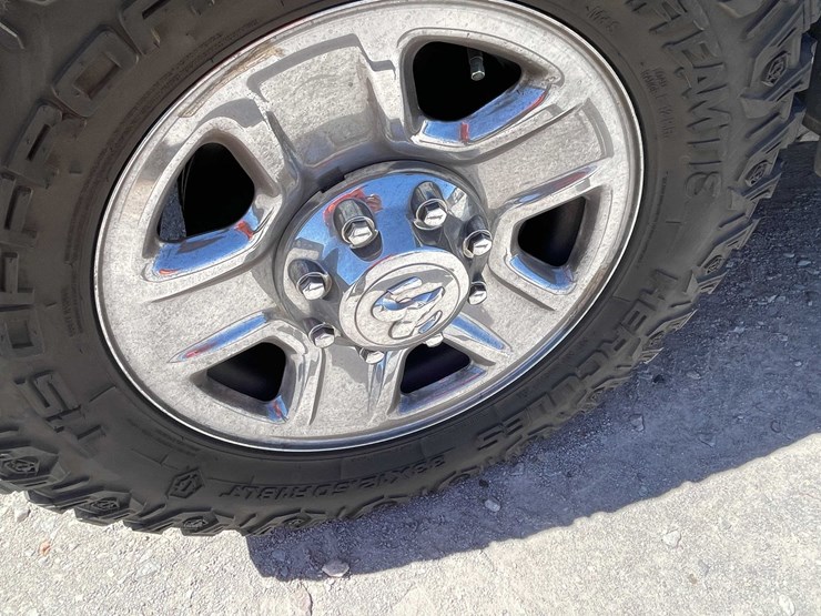 2016-dodge-2500-image-6