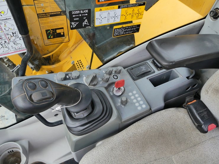 deere-135g-image-14