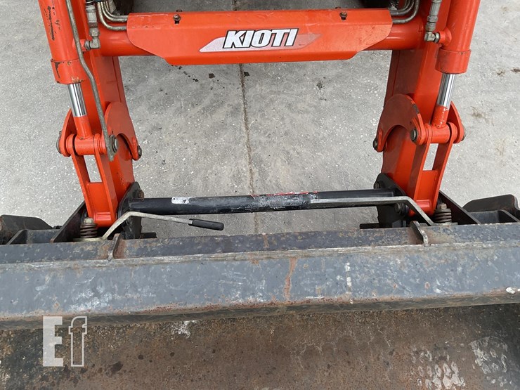 2018-kioti-ck2610-image-10