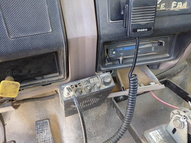 1997-ford-f800-image-45