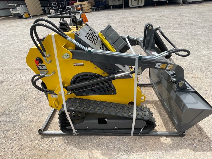 #3055-•-unused-2026-mini-skid-steer-loader-image-10