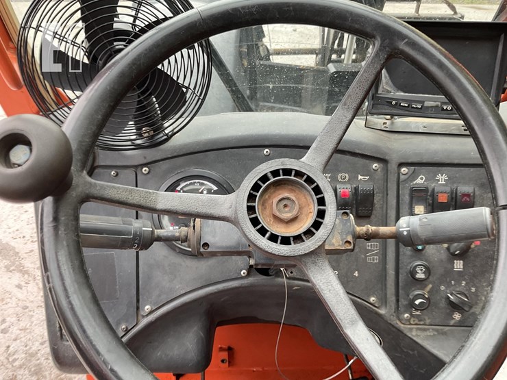 2012-jlg-g12-55a-image-12