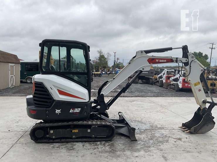 2022-bobcat-e32i-image-5
