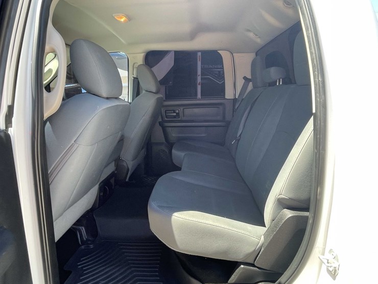 2016-dodge-2500-image-56