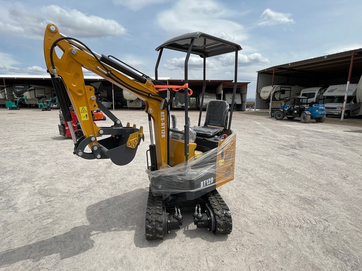 #3015-•-unused-2026-rt12r-mini-excavator-image-4