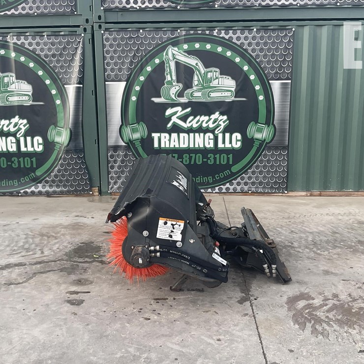 2021 BOBCAT 84 ANGLE BROOM