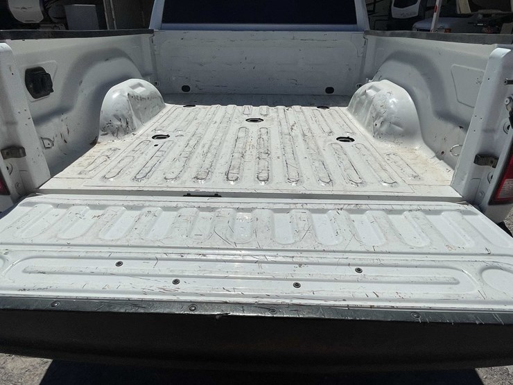 2016-dodge-2500-image-38
