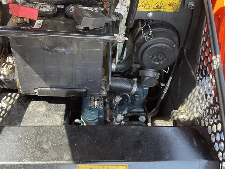2024-kubota-scl1000-image-17