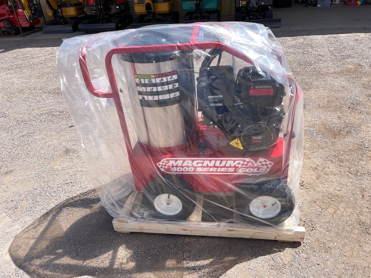 #245-•-magnum-4000-gold-power-washer-image-1