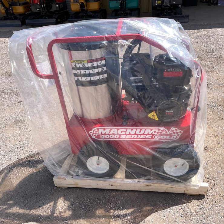 #245 • Magnum 4000 Gold Power Washer