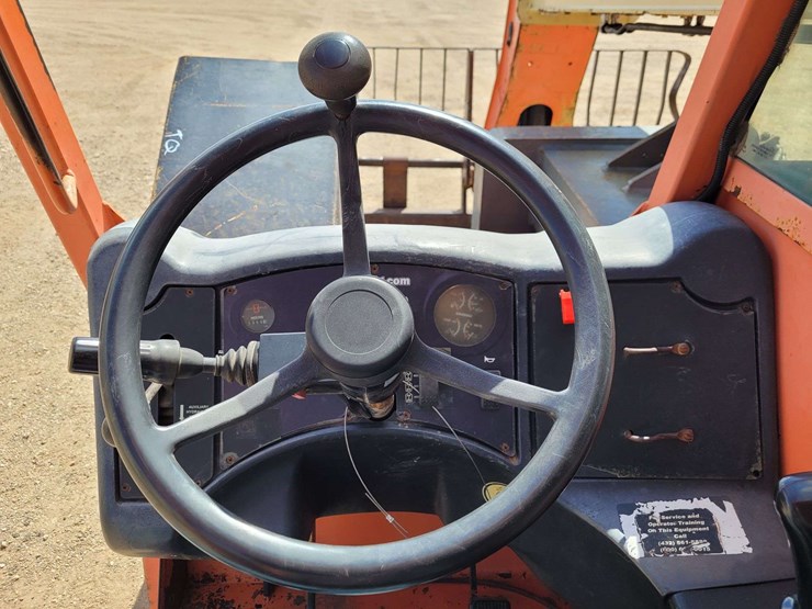 2006-jlg-g9-43a-image-15