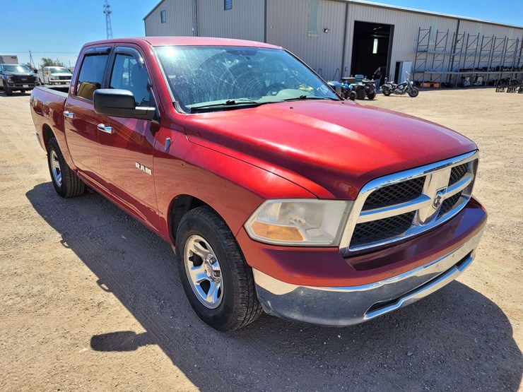 2010-dodge-ram-1500-image-2
