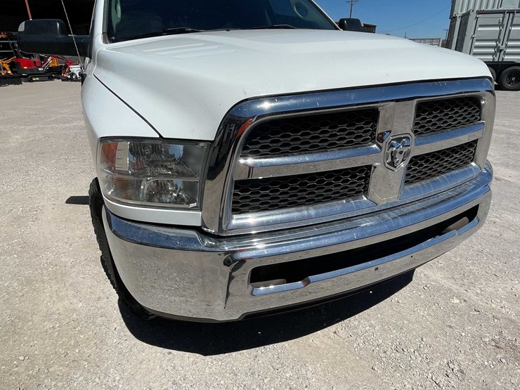 2016-dodge-2500-image-23