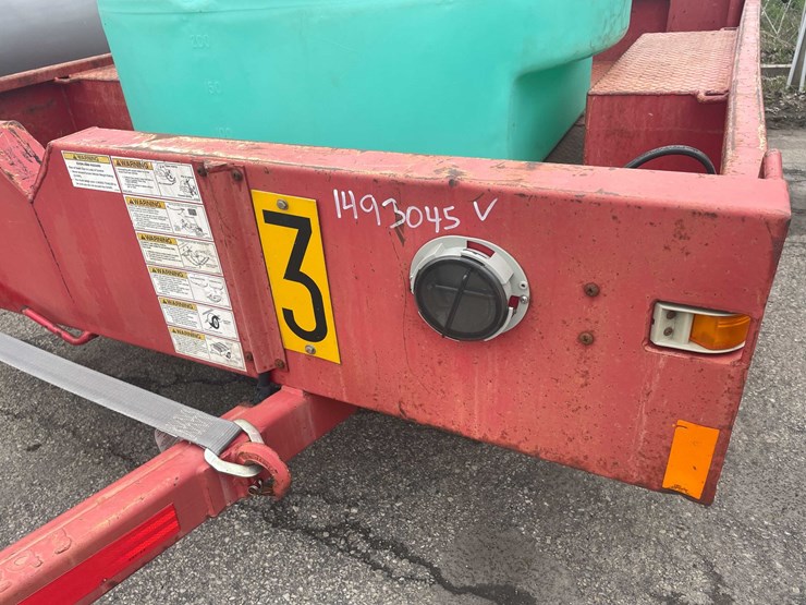 #1496-•-2015-chilton-utility-trailer-(has-wi-title)-(of)-image-7