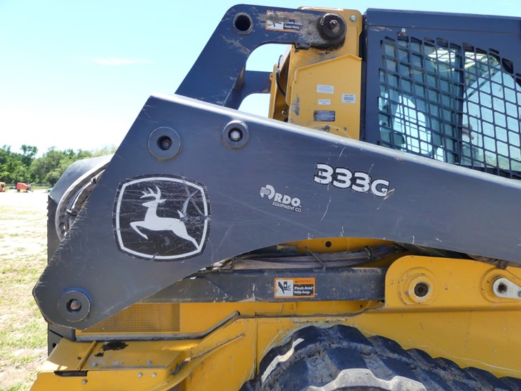 2022-deere-333g-image-7