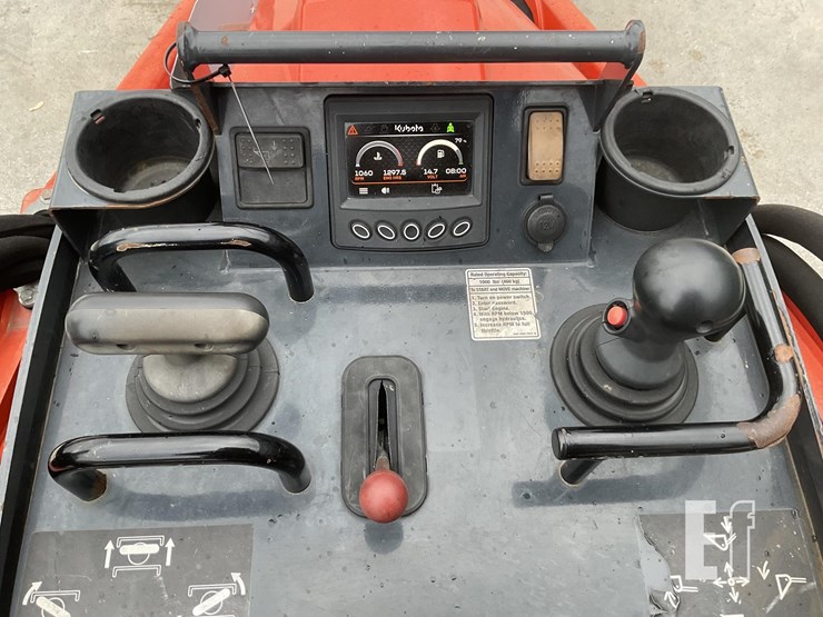 2023-kubota-scl1000-image-14