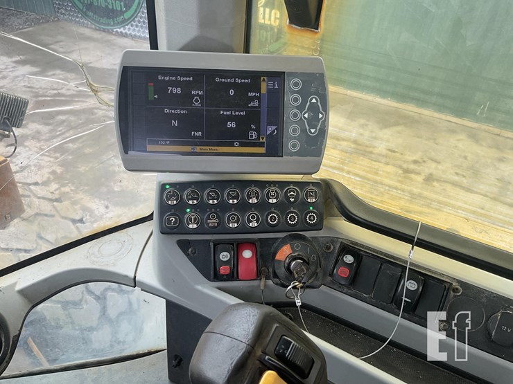 2015-caterpillar-938k-image-14