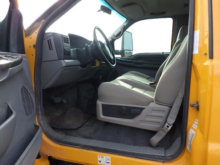 2009-ford-f650-image-33