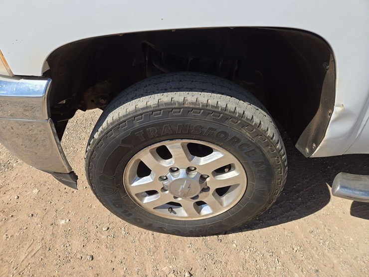 2011-chevrolet-silverado-2500-image-6