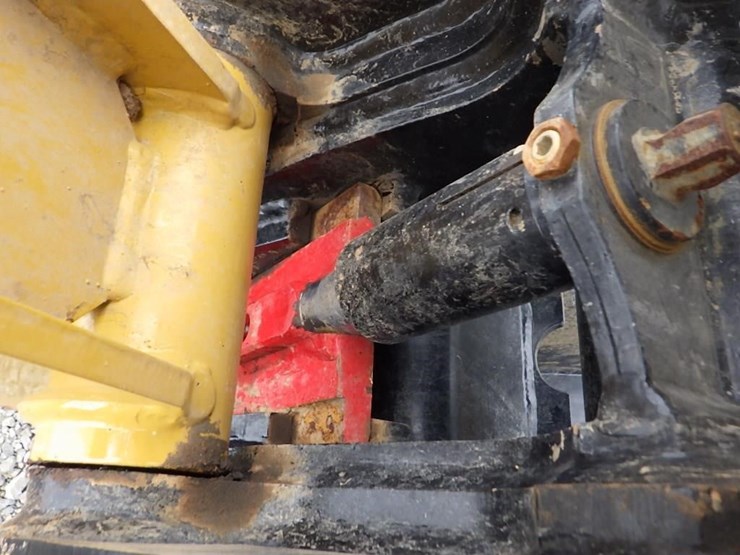 2023-caterpillar-420-xe-image-15