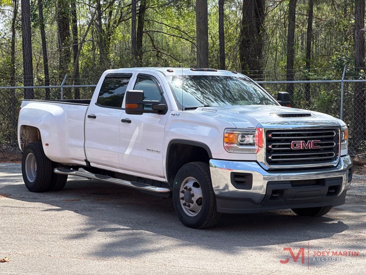 2018-gmc-3500-image-1