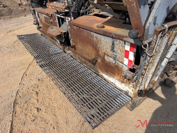 vogele-vision-5200-2-tracked-asphalt-paver-image-23