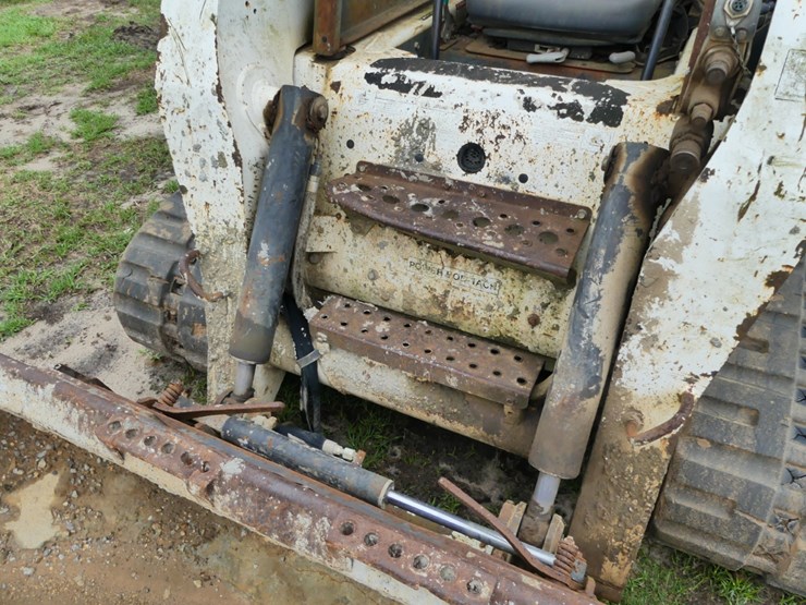 2007-bobcat-t250-image-10