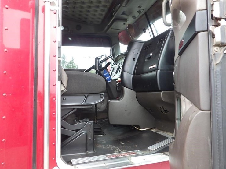 2008-kenworth-t660-image-37