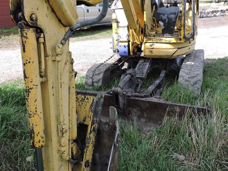 komatsu-pc38uu-image-2