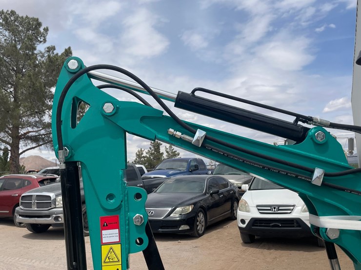 #3005-•-unused-2026-cfg-mini-excavator-image-21