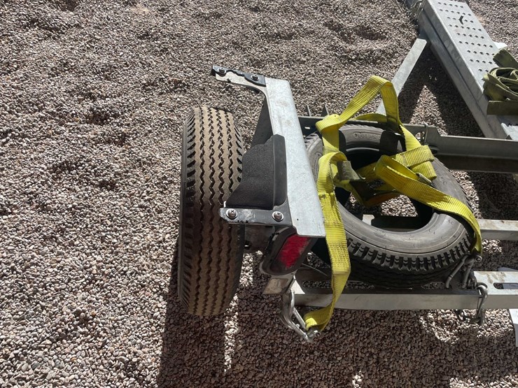 #200-•-tow-dolly-(has-certificate)-image-6