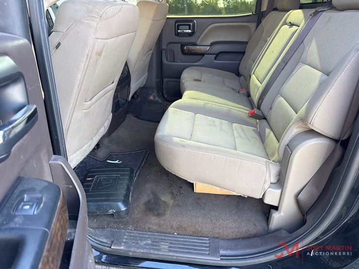 2017-chevrolet-1500-image-24