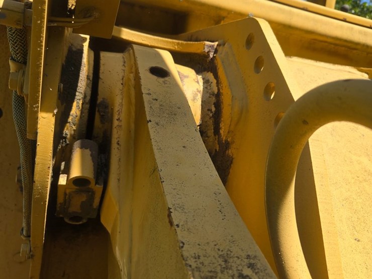 caterpillar-963-image-102