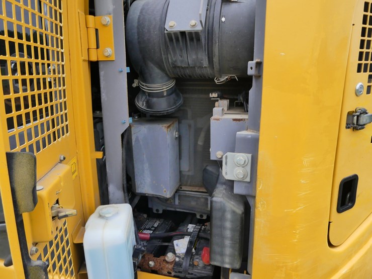 deere-135g-image-12