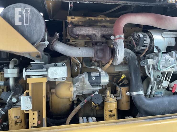 2015-caterpillar-m313d-image-20