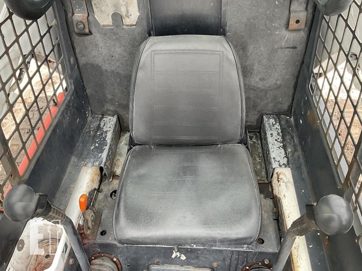 2008-bobcat-t190-image-13