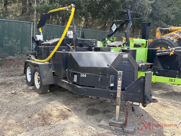 2002-garlock/cimline-trailer-crackfill-machine-image-1